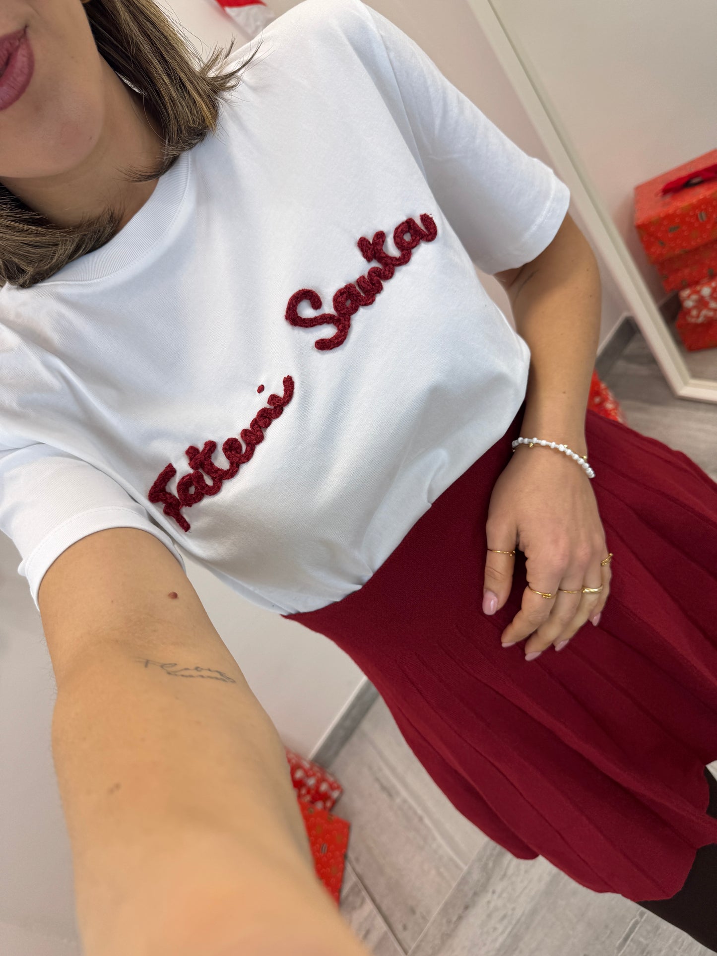 T-shirt lumina “fatemi santa”