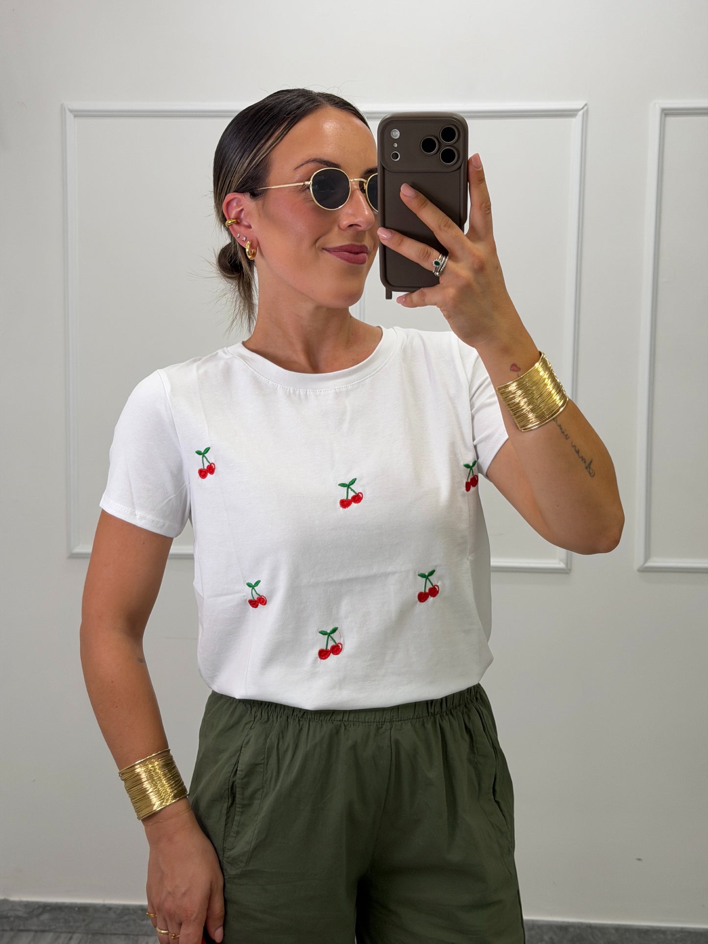 T-shirt cherry