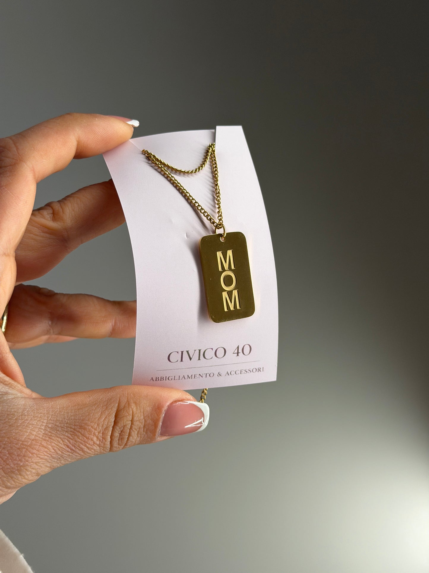 Collana Mom