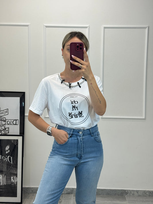 T-shirt charm
