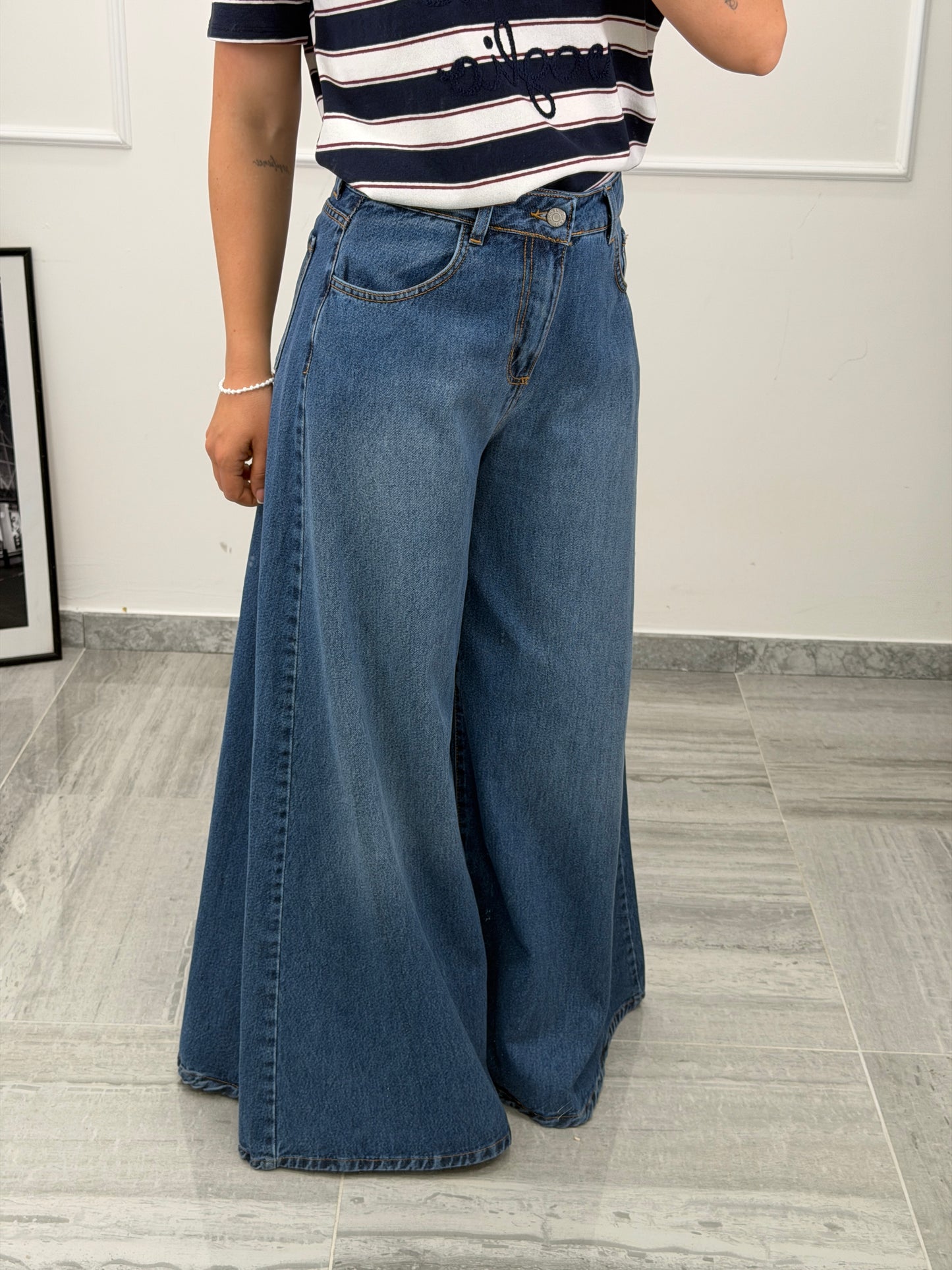Jeans Maxi zampa scuro