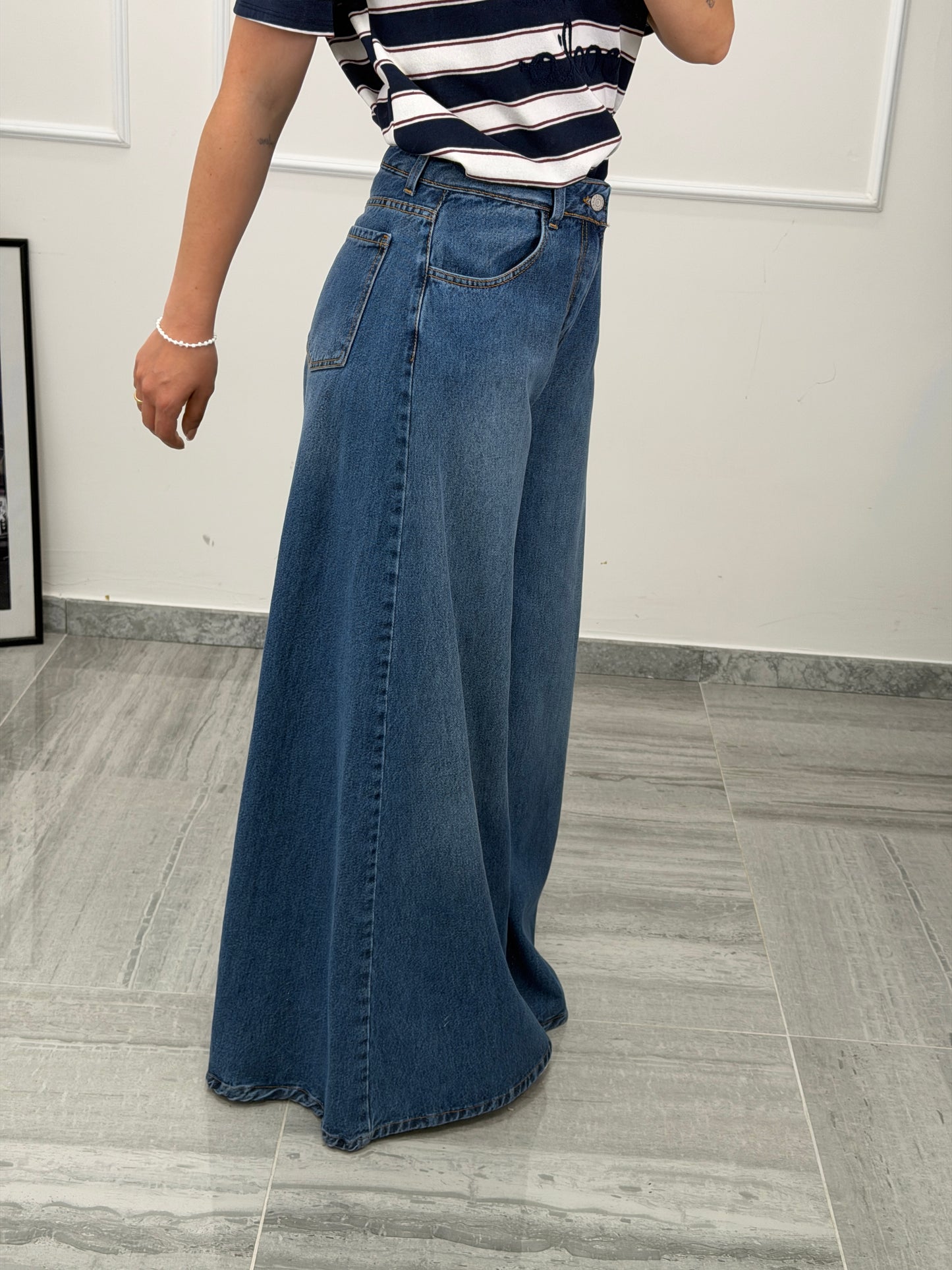 Jeans Maxi zampa scuro