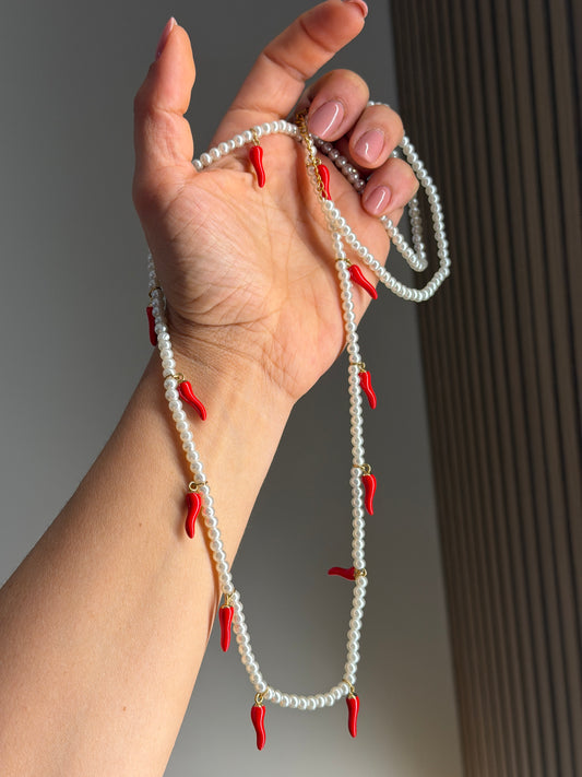 Collana perle e peperoncini