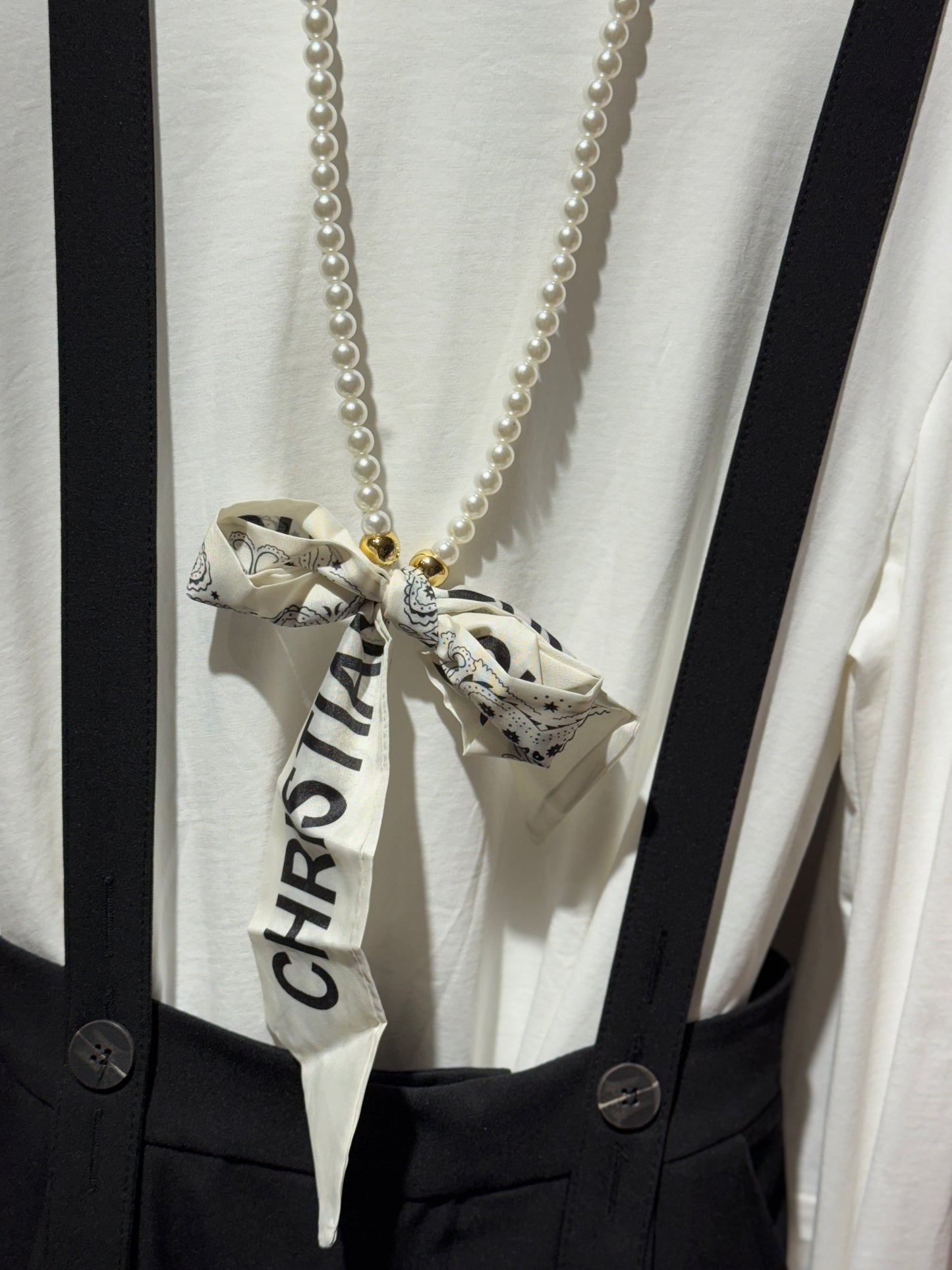 Collana perle e fiocco