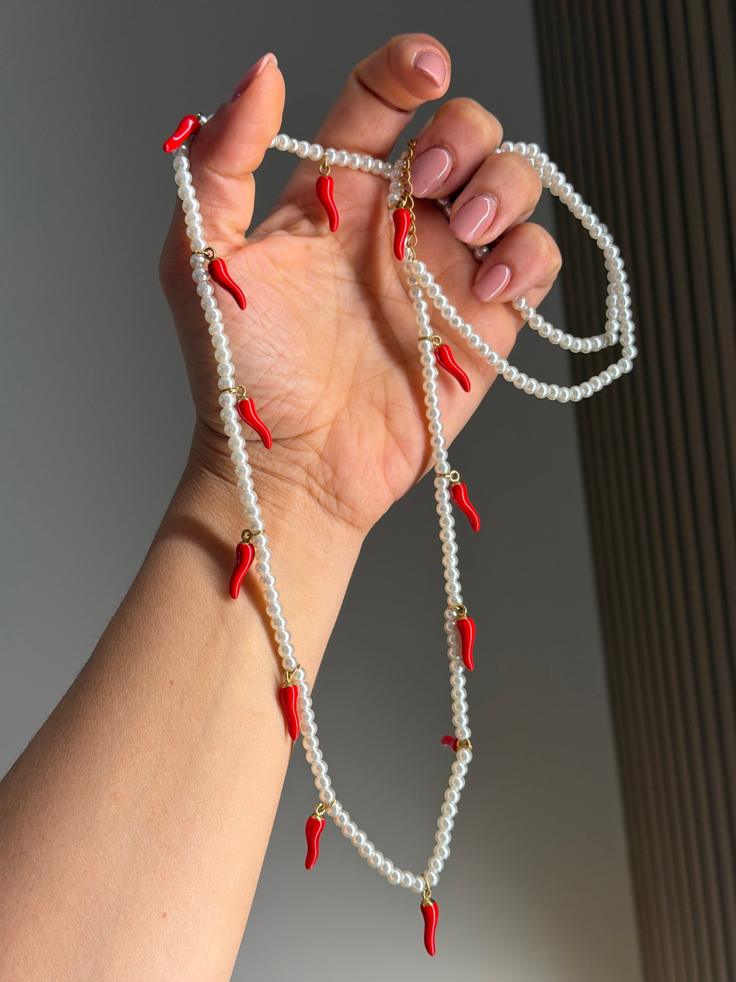 Collana perle e peperoncini