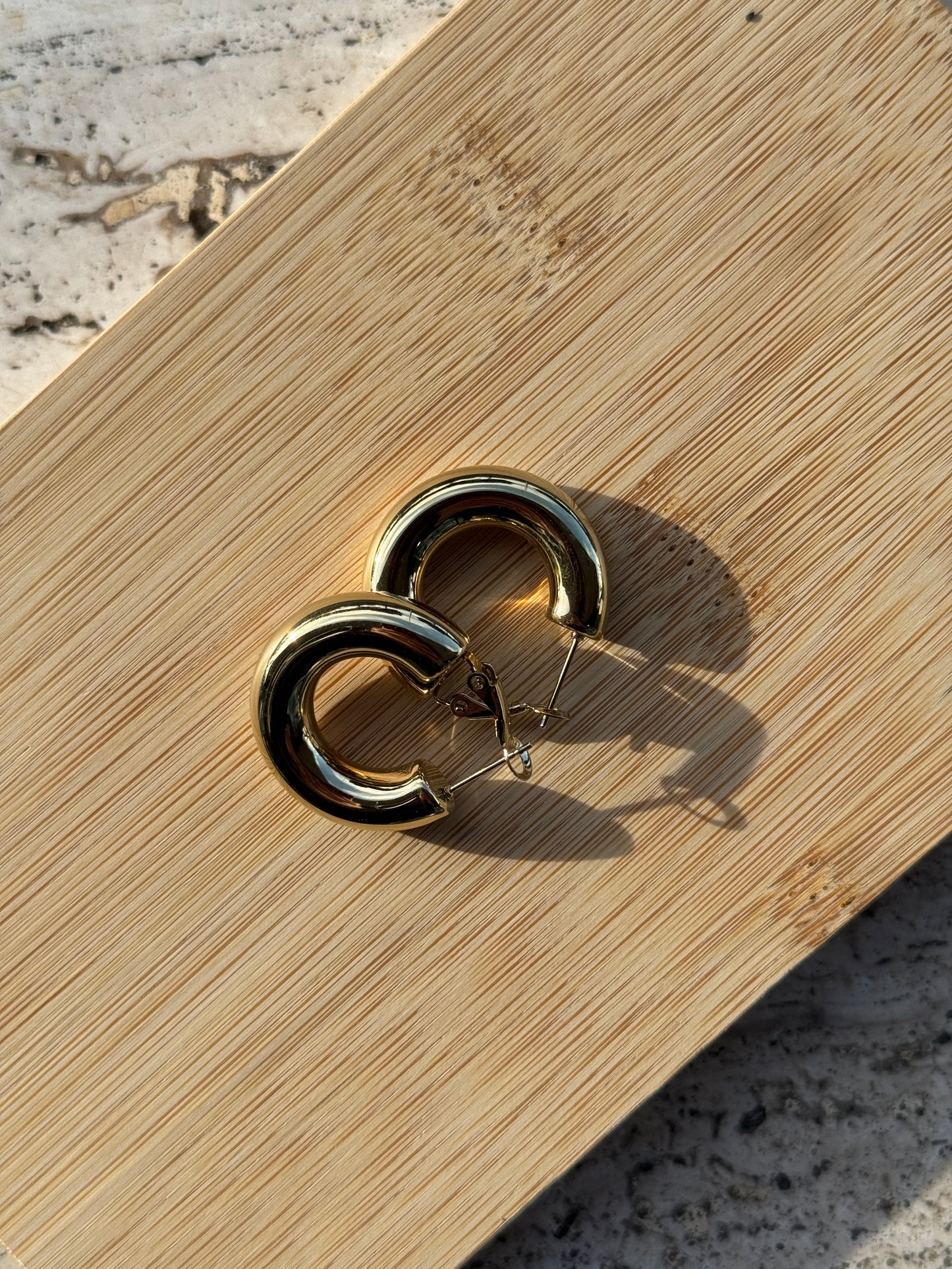 Orecchini cerchio medio