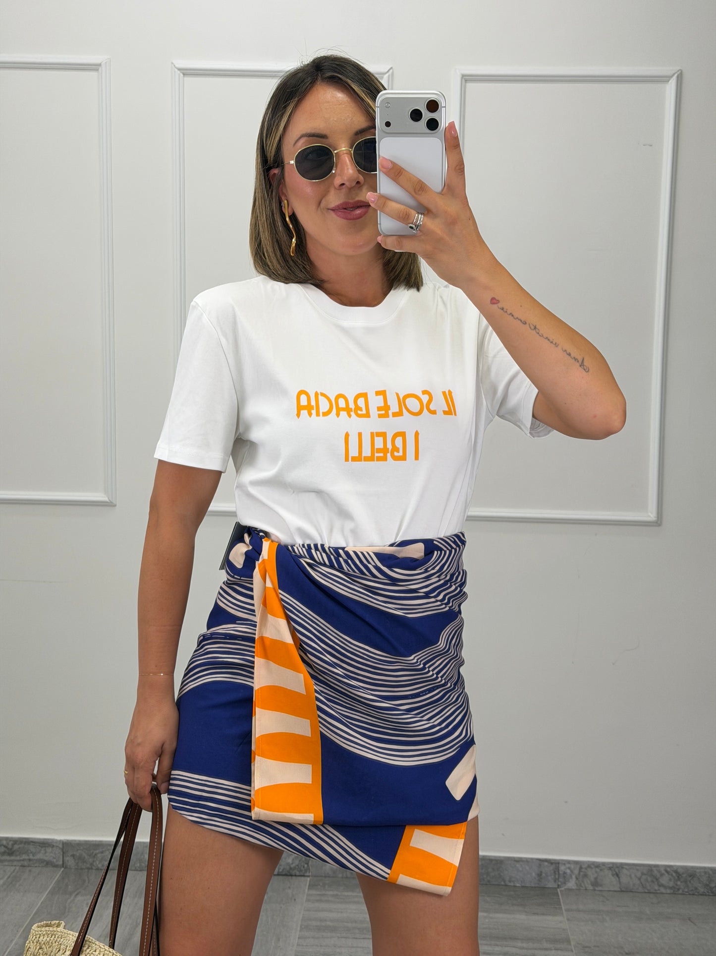 T-shirt " Il sole Bacia i Belli " Lumina