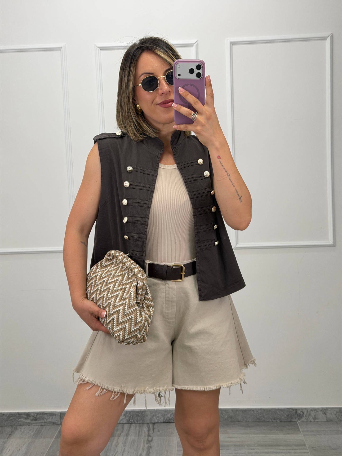 Short Lucilla