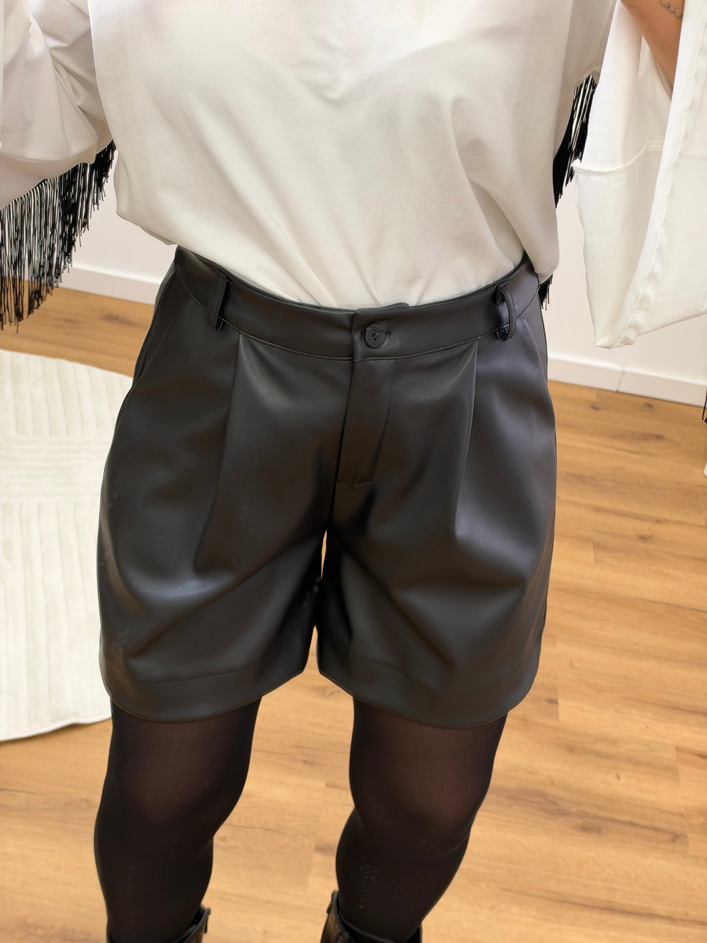 Short Ecopelle Nero